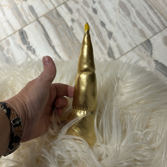 Cream faux lamb fir gold unicorn horn and ears like new bean bag large 40x40” - Picture 4 of 8